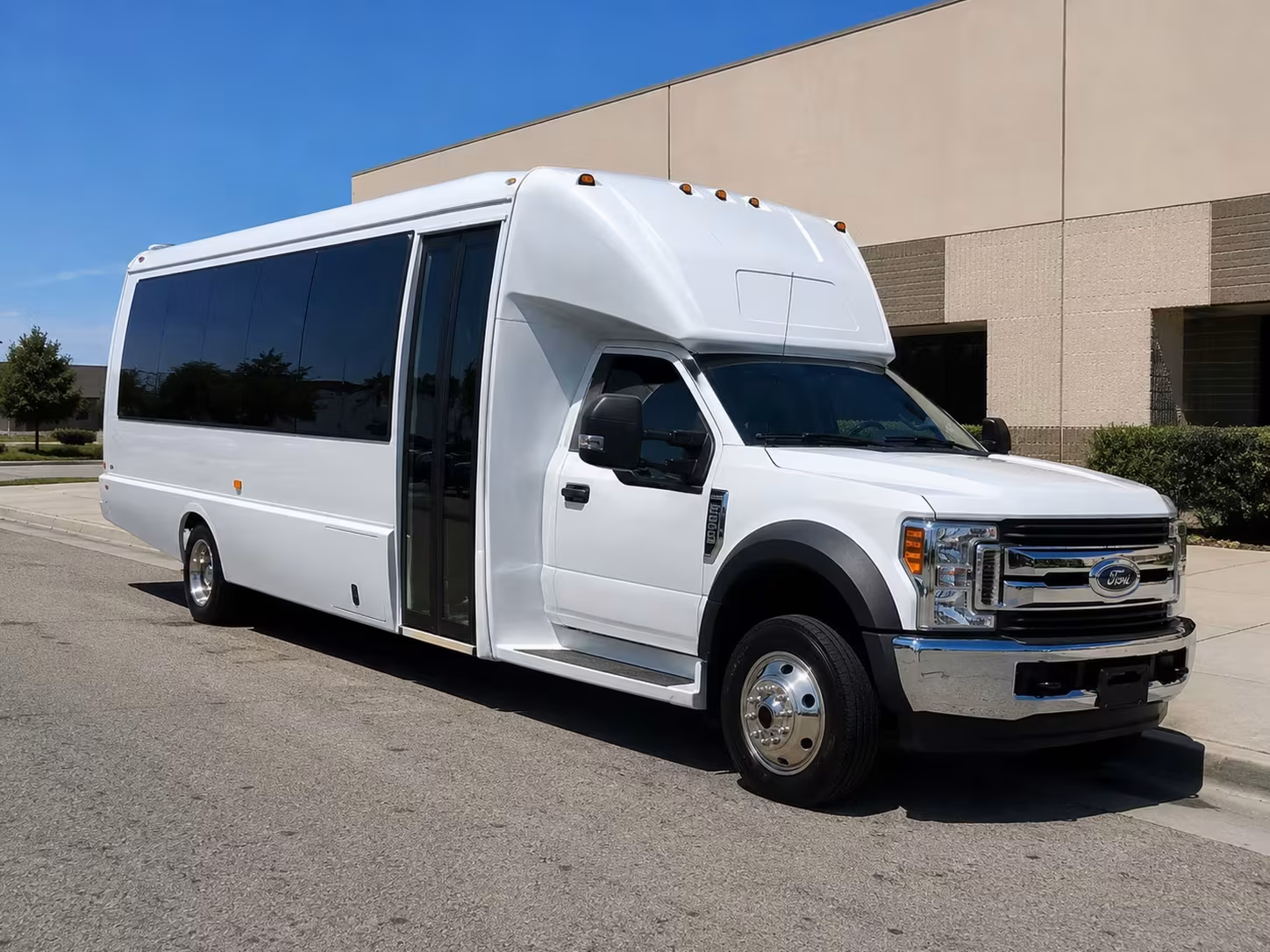garden grove 20 passenger minibus rental