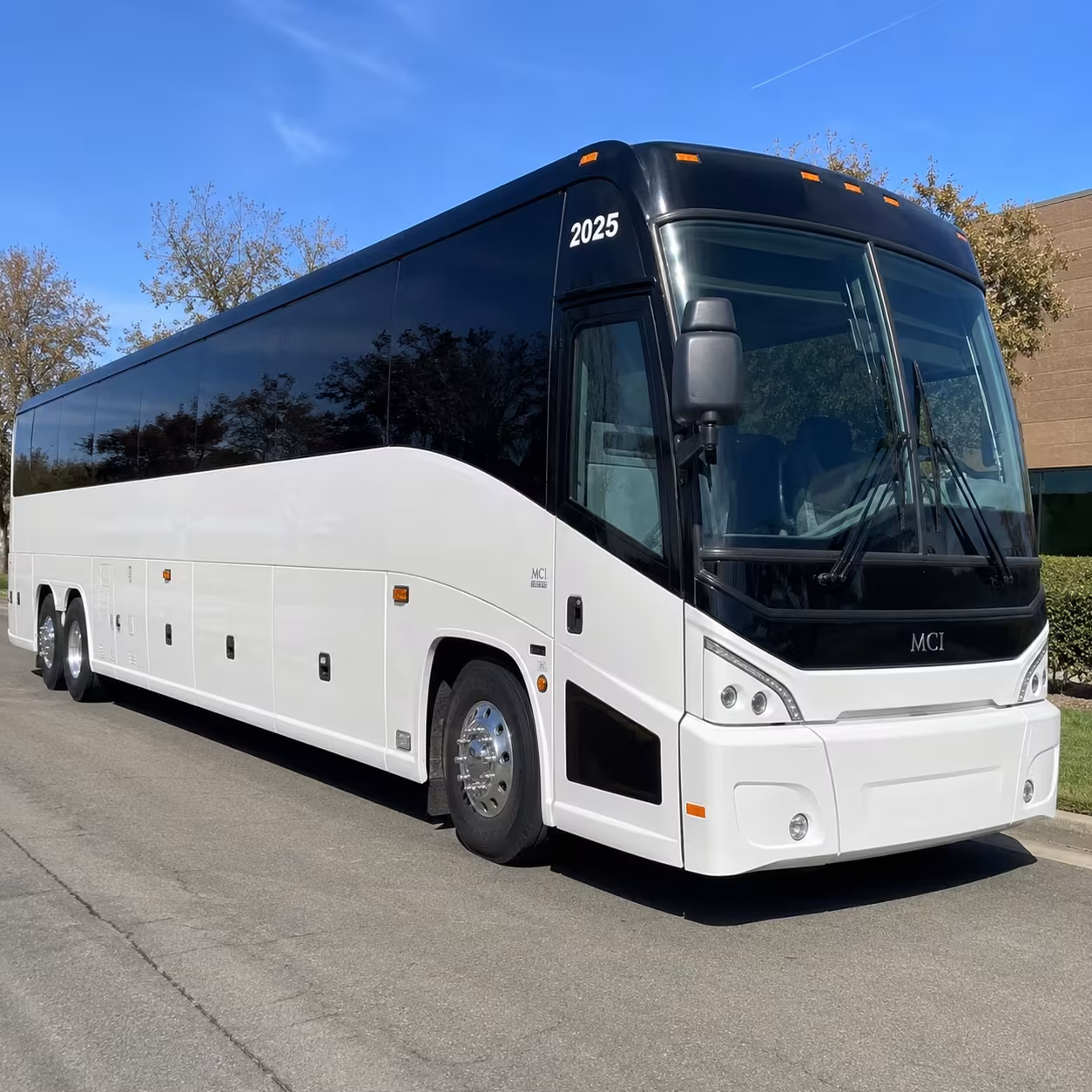 sports team fan charter bus rentals in garden grove